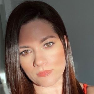 Meet your Posher, Lorena